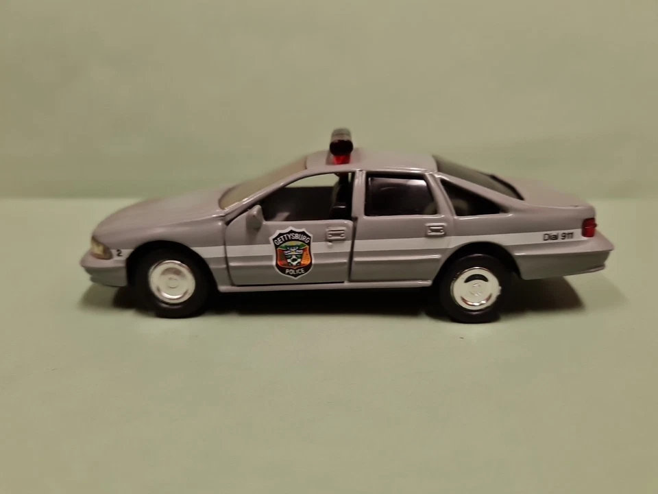 ROAD CHAMPS CHEVROLET CAPRICE GETTYSBURG POLICE SCALA 1/43  - Immagine 2 di 4