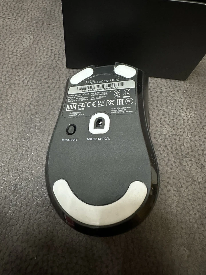 Razer DeathAdder V3 Pro Kabellose Gaming-Maus - Schwarz - Bild 4 von 4