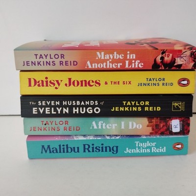5 X Taylor Jenkins Reid  Paperback Books Bundle