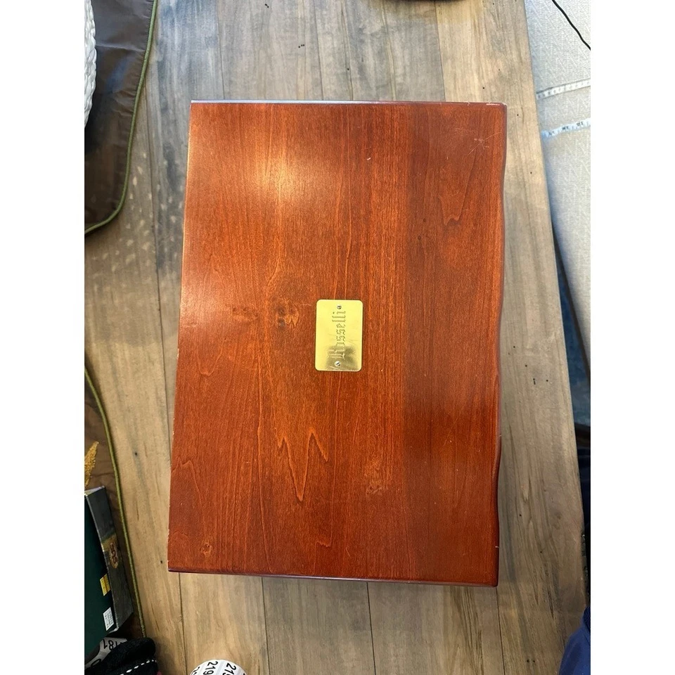 Reed and Barton Large Silverware Wood Chest Box Clean - Image 4 of 4