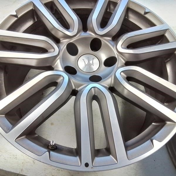 2017 MASERATI GHIBLI 17 INCH FRONT OEM USED WHEEL A- CONDITION GRAY 7 DBL SPOKES
