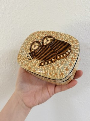 Vintage Lacquered papier-mâché  Trinket Box Cat Design Hand Painted