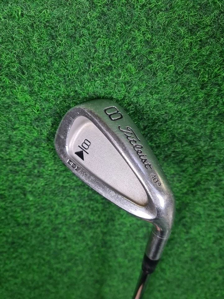 TITLEIST DCI 8-Eisen - Herren, Stahl (36,5 Zoll, Rechts, 40°, Regular)