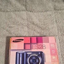 Samsung ES28 Compact Digital Camera 12.2MP 5x Zoom Blue Box USB Cable