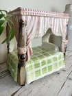 Vintage Shawnee Pottery Canopy Bed Planter Pink Drapes Green Checkered Bed Rare!