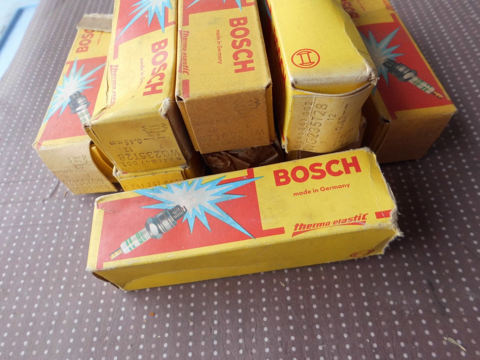 ALFA ROMEO 2600 GUILIA 101 105 NOS BOSCH SPARK PLUGS X 9 WG235T28