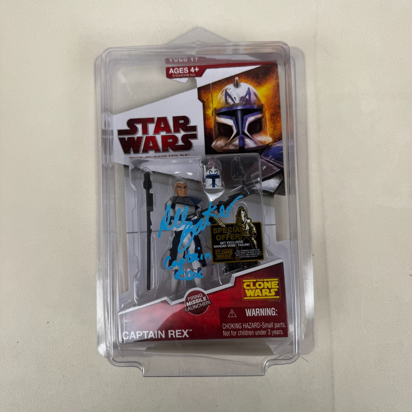 FIGURA BASE ECO FIRMADA POR DEE BRADLEY BAKER - STAR WARS THE CLONE WARS CAPITÁN REX