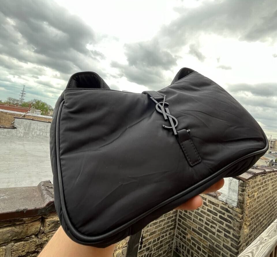 Saint Laurent Le 5 A 7 YSL Borsa a tracolla in nylon