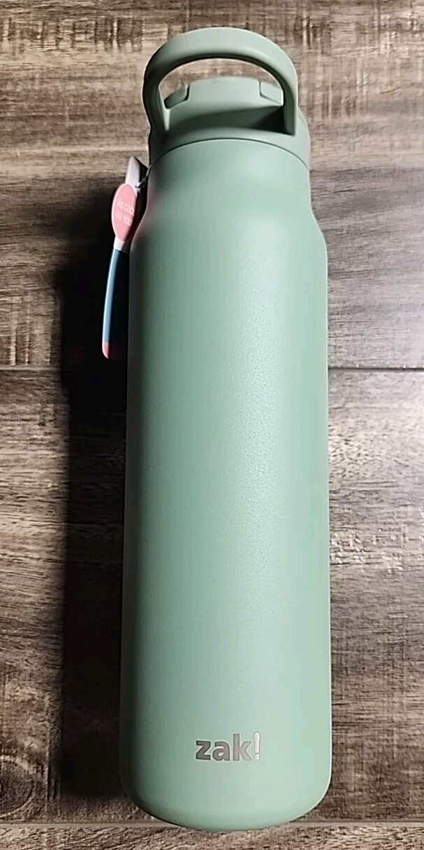 ZAK! 24oz water bottle Green
