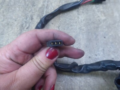 1988 Kawasaki ZX750 F Ninja K782) left hand controls switches