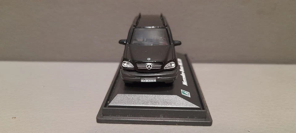 Mercedes Benz ML320 Black Diecast 1:72 Scale Display Stand Case Gift Idea - Image 3 of 4
