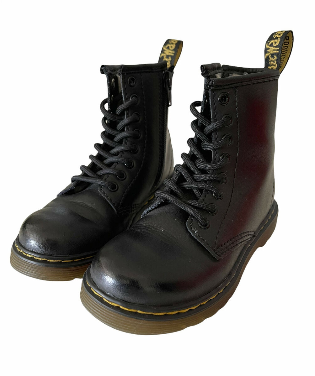 Doc Martens Air Wair Shoes With Bouncing Soles Zipper Black Doc Martens Air Wair Shoes With Bouncing Soles Zipper Black