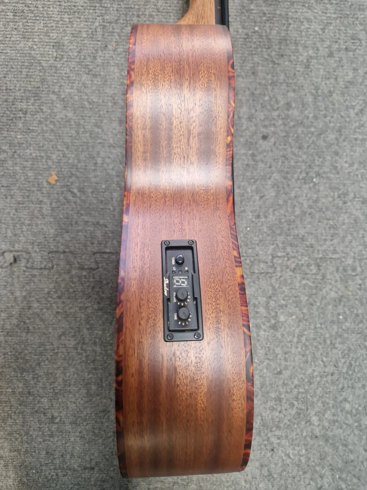 Kala U-BASS SMHGFL fretless electro-acoustic & padded gigbag. New. Free shipping - Image 3 of 4