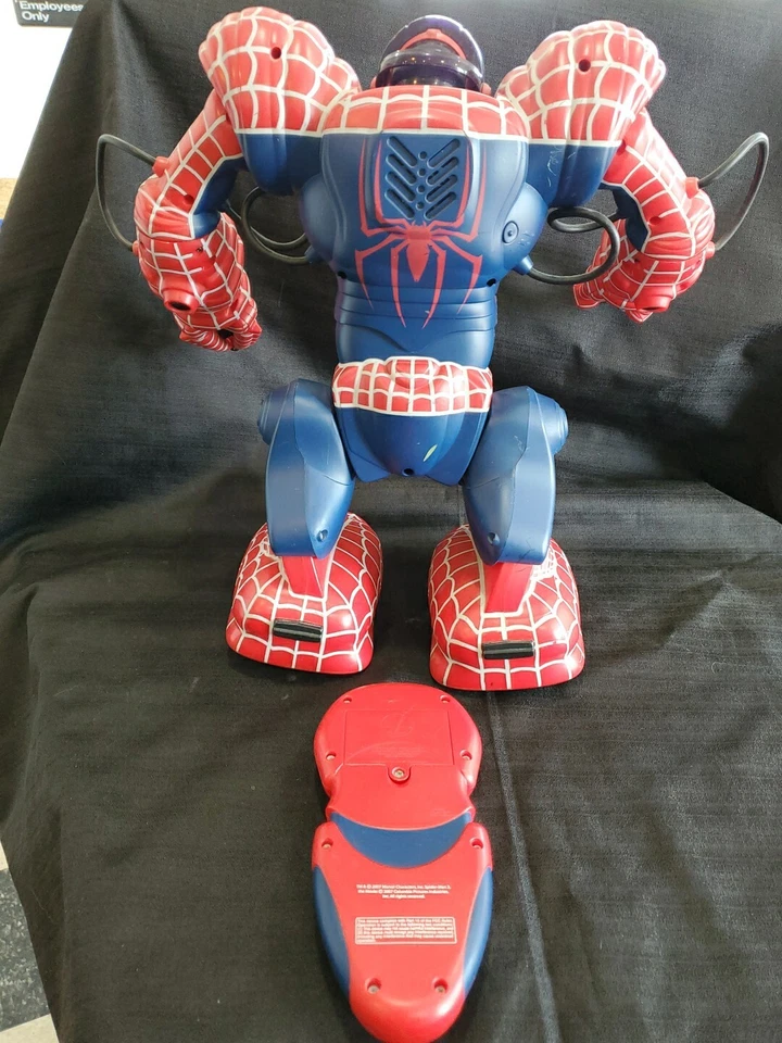 Wowwee Spidersapien Robosapien Spiderman Robot With Controller - Image 2 of 2