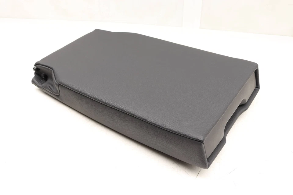 BMW 328XI 2007-2008 - reposabrazos central trasero/portavasos 7246449 Foto 3 de 4