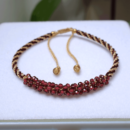 Brazalete de cristal micro macramé exclusivo granate rodolita natural brillante Berry Glow~ - Imagen 9 de 10