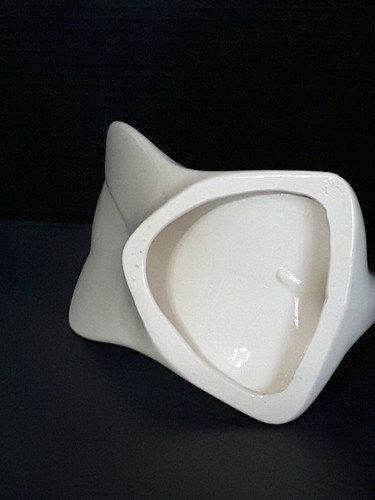 ceramic swan towel holder 7" tall and 8" long - Picture 5 of 5