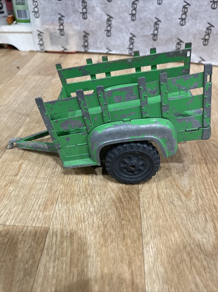 Remolque de granja Hubley vintage de metal verde #800-2 Foto 3 de 4