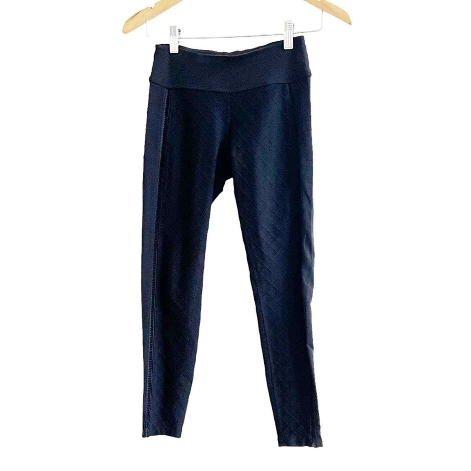 beyond-yoga textured ankle leggings