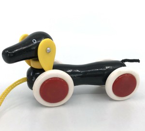 brio pull along dachshund