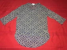 Bailey & chloe Breastfeeding blouse Top size medium READ DESCRIPTION