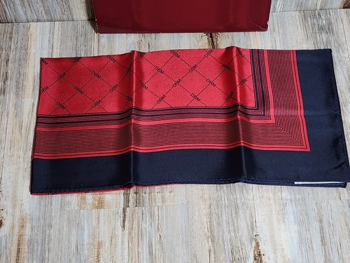 NEW Warden Brooks Ltd Red Black Silk Geometric Pattern Pocket Square - Picture 3 of 5