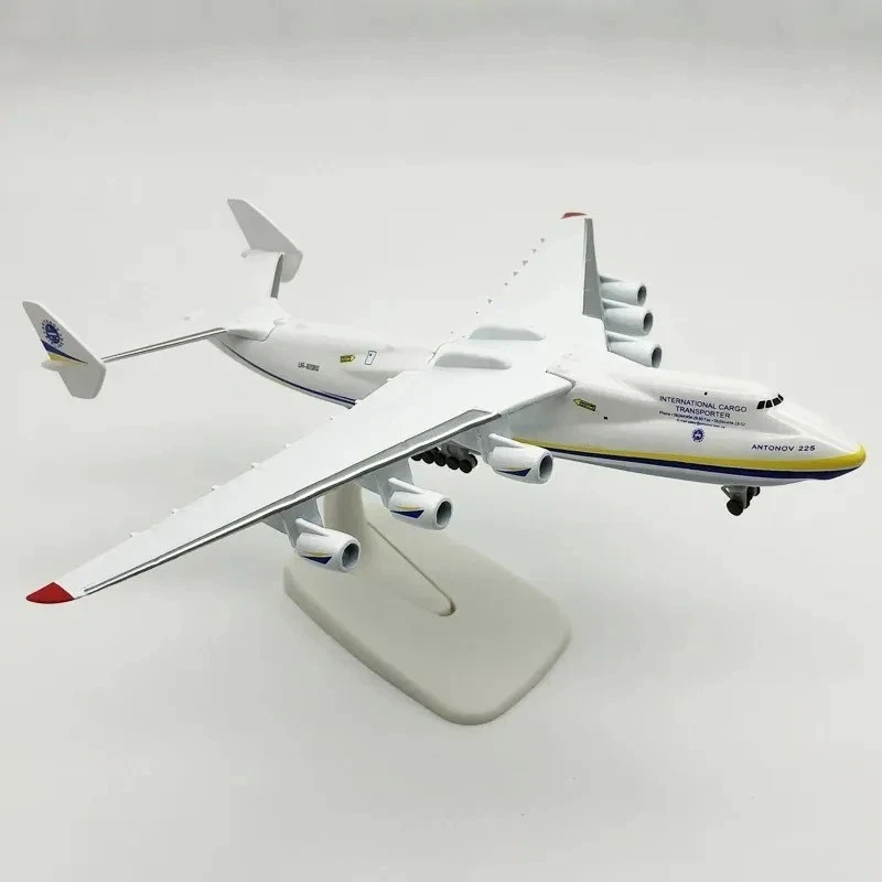 Avión coleccionable Antonov AN-225 Mriya metal fundido a presión modelo escala 1:400 20 cm Foto 2 de 4