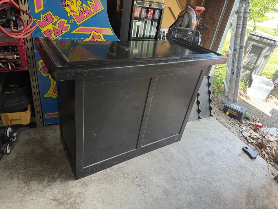 Barra seca de madera maciza premium para el hogar con amplio almacenamiento - negra usada 60" Foto 3 de 4