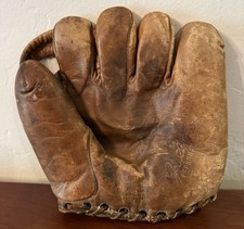 Joe Gordon Vintage Baseball Glove, 1940s HOF