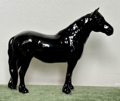 Beswick Fellpony 'Dene Dauntless' 1647 in schwarz glänzend