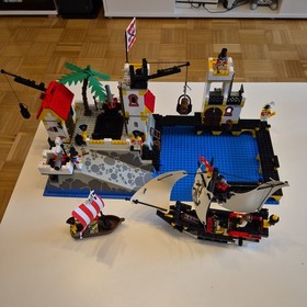 LEGO 6277 Imperial Trading Post Pirates Pirates Ship Redskins READ!