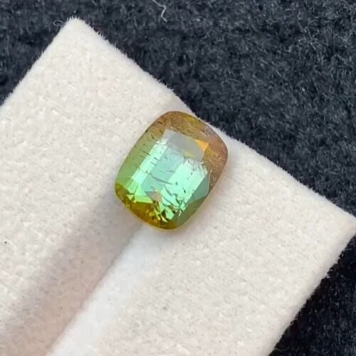 4.75 ct good quality natural bi color tourmaline loose gemstone from Afghanistan - Image 4 of 4