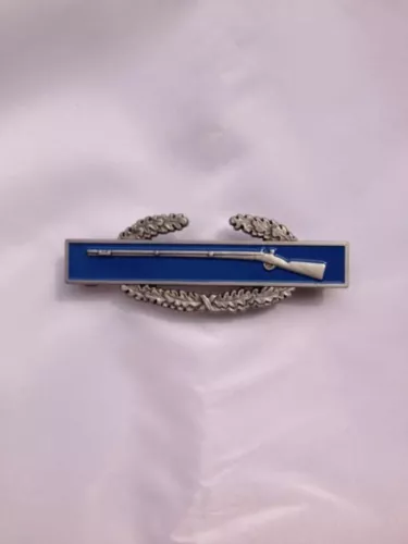 WW2 US USA Military Army Combat Infantry Badge Metal - US012