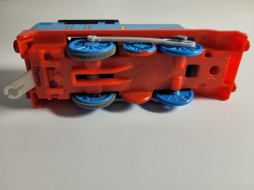 Thomas & Friends TrackMaster THOMAS Motorized Train Engine 2009 Mattel TESTED - Picture 3 of 5