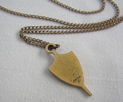 ビンテージカレッジネックレスチャームJOSTENS SENIOR 1969 Vtg Jostens 1969 Senior Key Pendant Necklace Blue/White/Gold