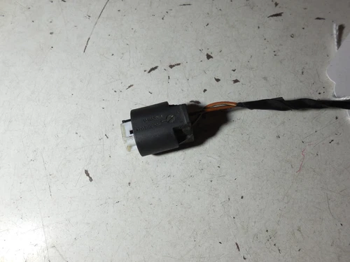 ABS Cap Wiring Terminal Connector 1718555-1 fits 06-14 BMW E82 E88 135i