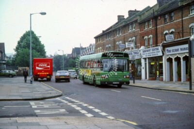 FOTO London Country Leyland National Class SNB SNB525 EPD525V beim Sidcup 1983