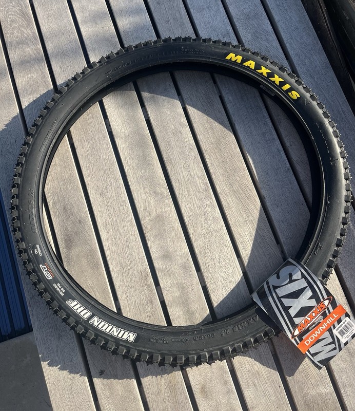 Maxxis Minion DHF 26x2.5 Supertacky