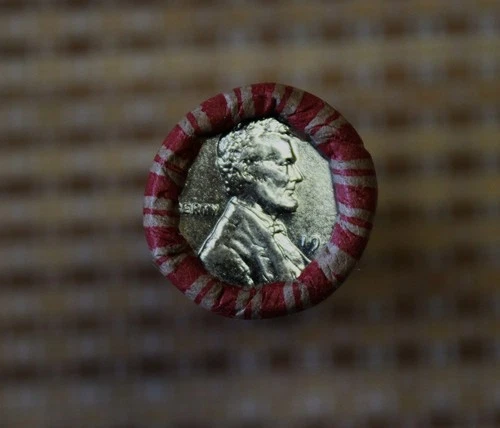 ROLL OF OLD PENNIES-BU 1943 WWII STEEL—Read for free shipping-698