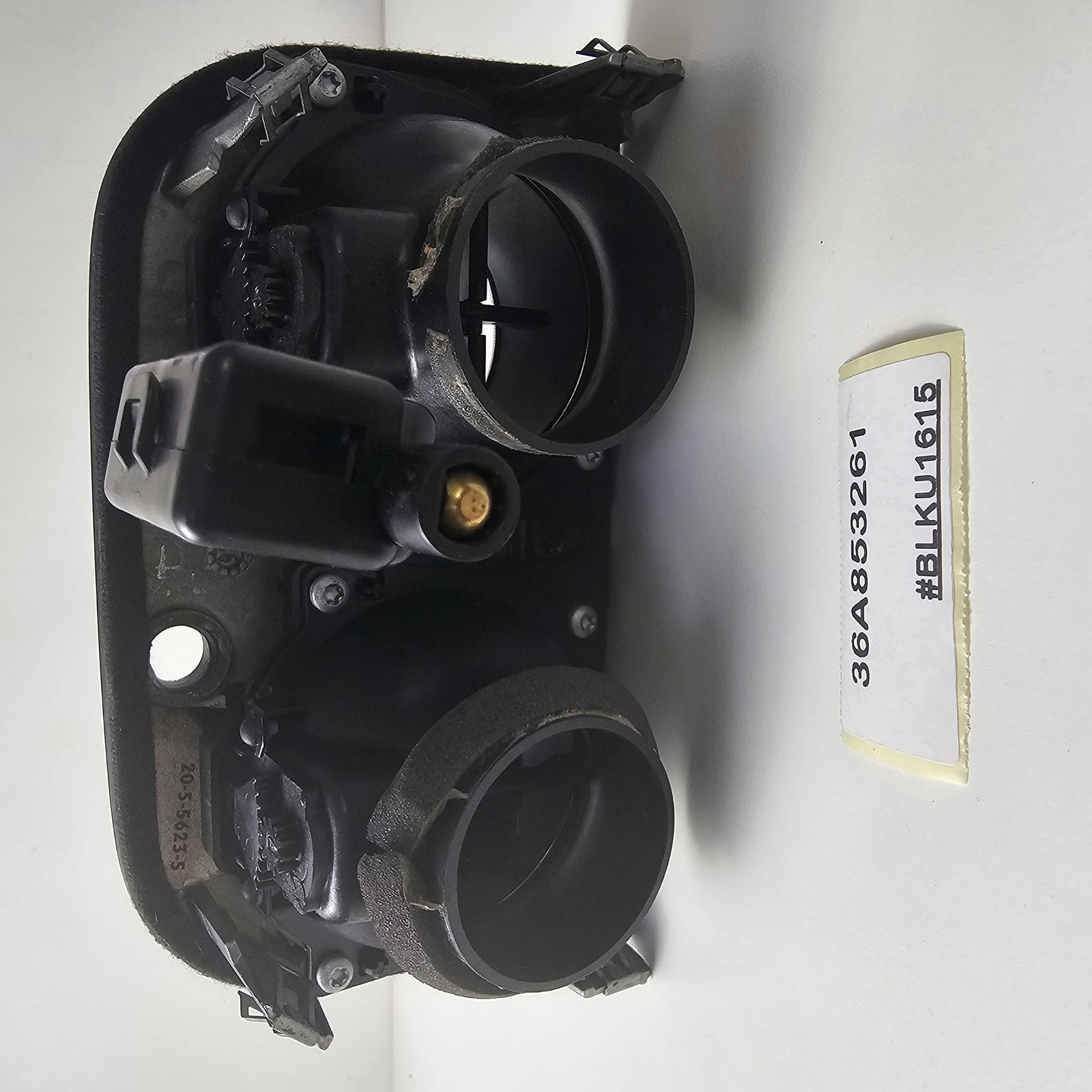 2015-2020 Bentley Bentayga REAR HEATER VENTS WITH SURROUND TRIM 36A853261