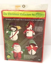 1976 NOS Paragon 'The Santas and The Frosties' Felt Ornament Kit 6209 Rare !