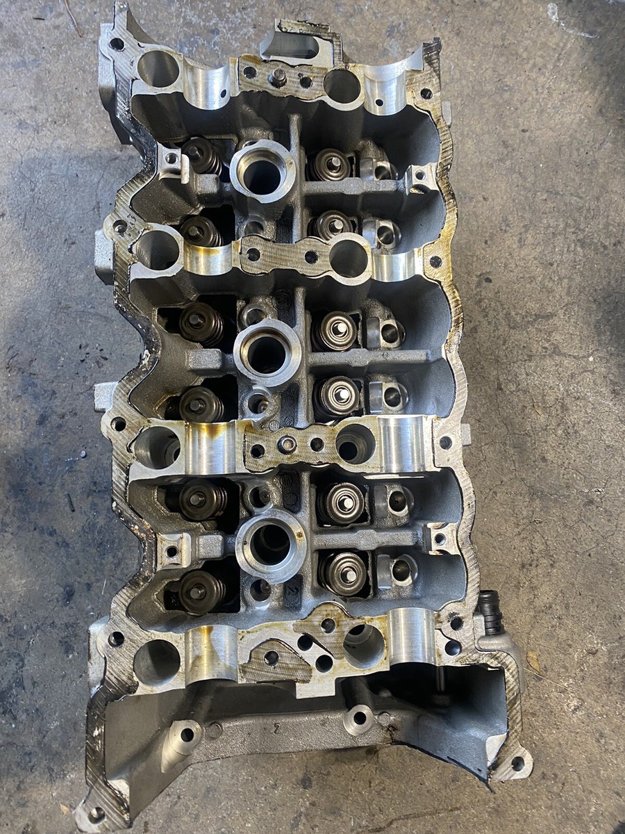12-16 Mercedes W212 E350 C350 Right Passenger Side Engine Cylinder