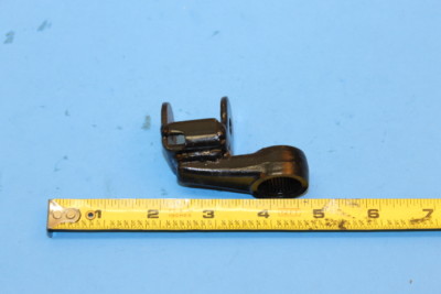 NOS YAMAHA 1977-1979 DT250 D,E,F 1977-1978 DT400 D,F Footrest Bracket 1M1-27422