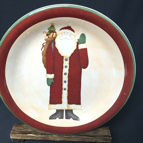 Debbie Mumm Set Of 4 Folk Art Santa Plates Zak Designs Microwave 