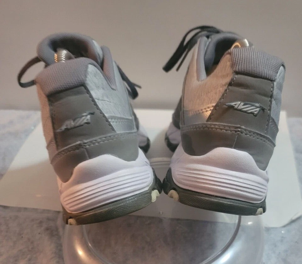 Zapatillas deportivas cruzadas para correr AVIA para mujer talla 8,5 plateadas/grises blancas espuma viscoelástica Foto 3 de 4
