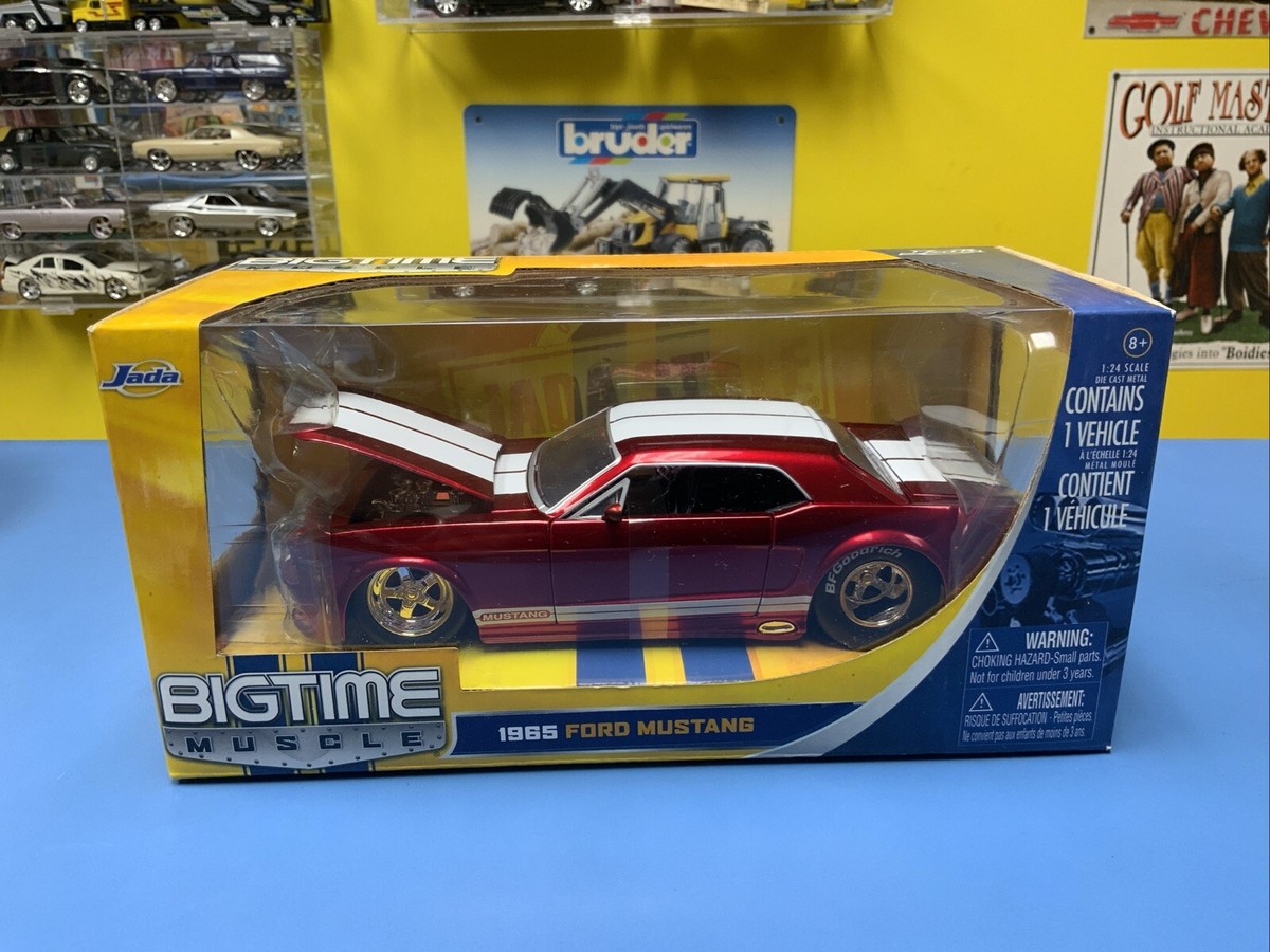Jada BigTime Muscle 1965 White Ford Mustang 1/24 Diecast Model Car