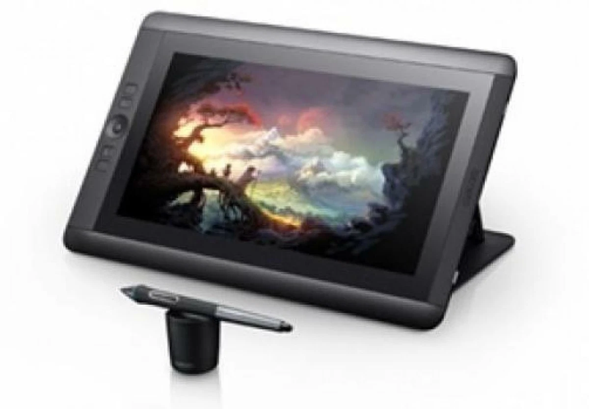 Wacom cintiq 13HD LCD pen tablet Model number DTK-1301 / K0 Liquid tab japan