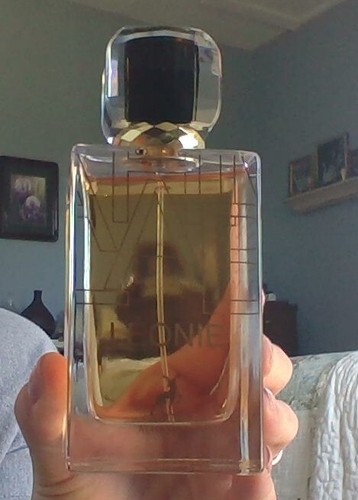 Leonie Maison Alhambra 3.4 oz preowned.