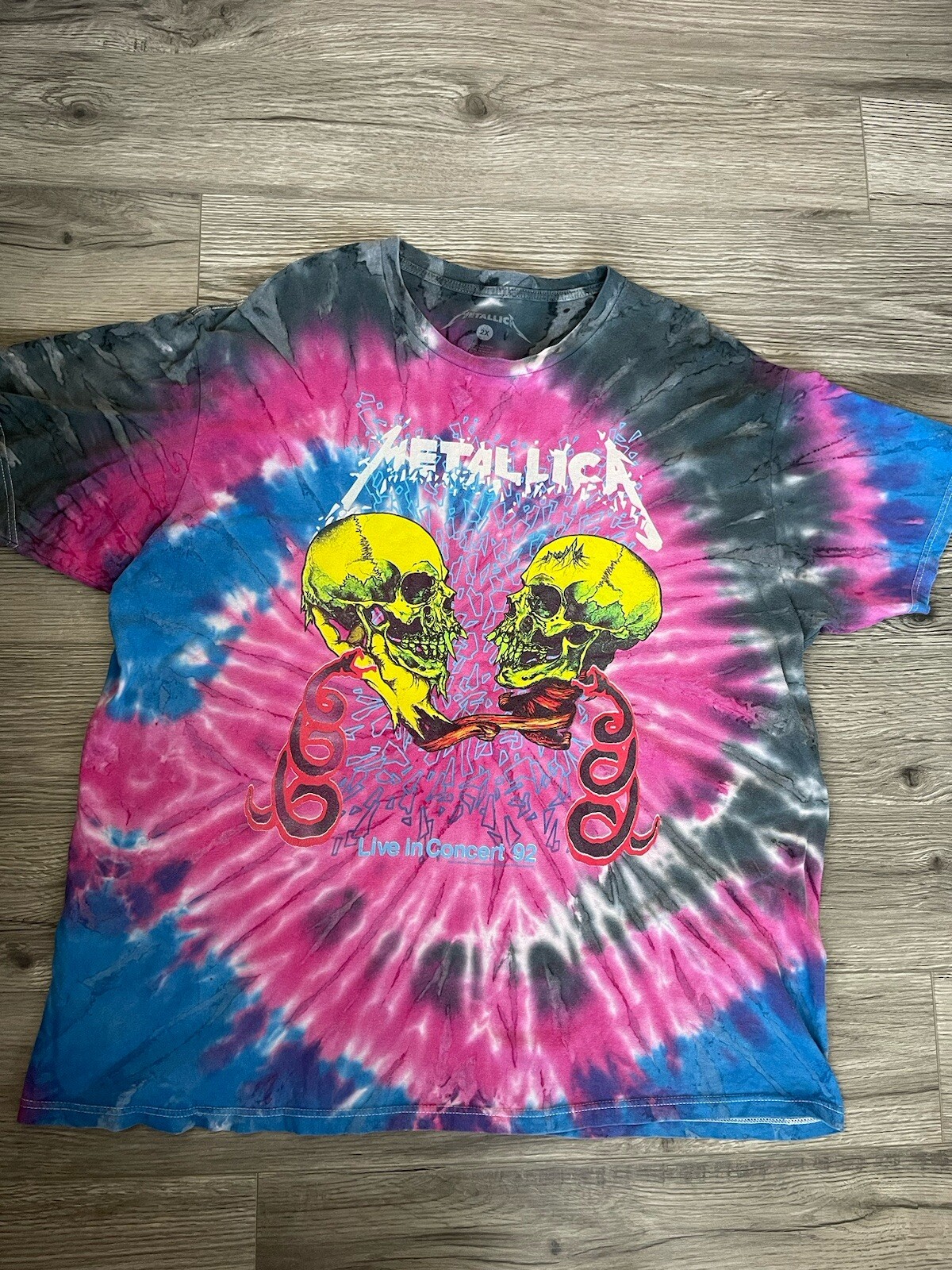 METALLICA 2018 Live in Concert 92 Unisex Size 2X Tie Dye T-shirt