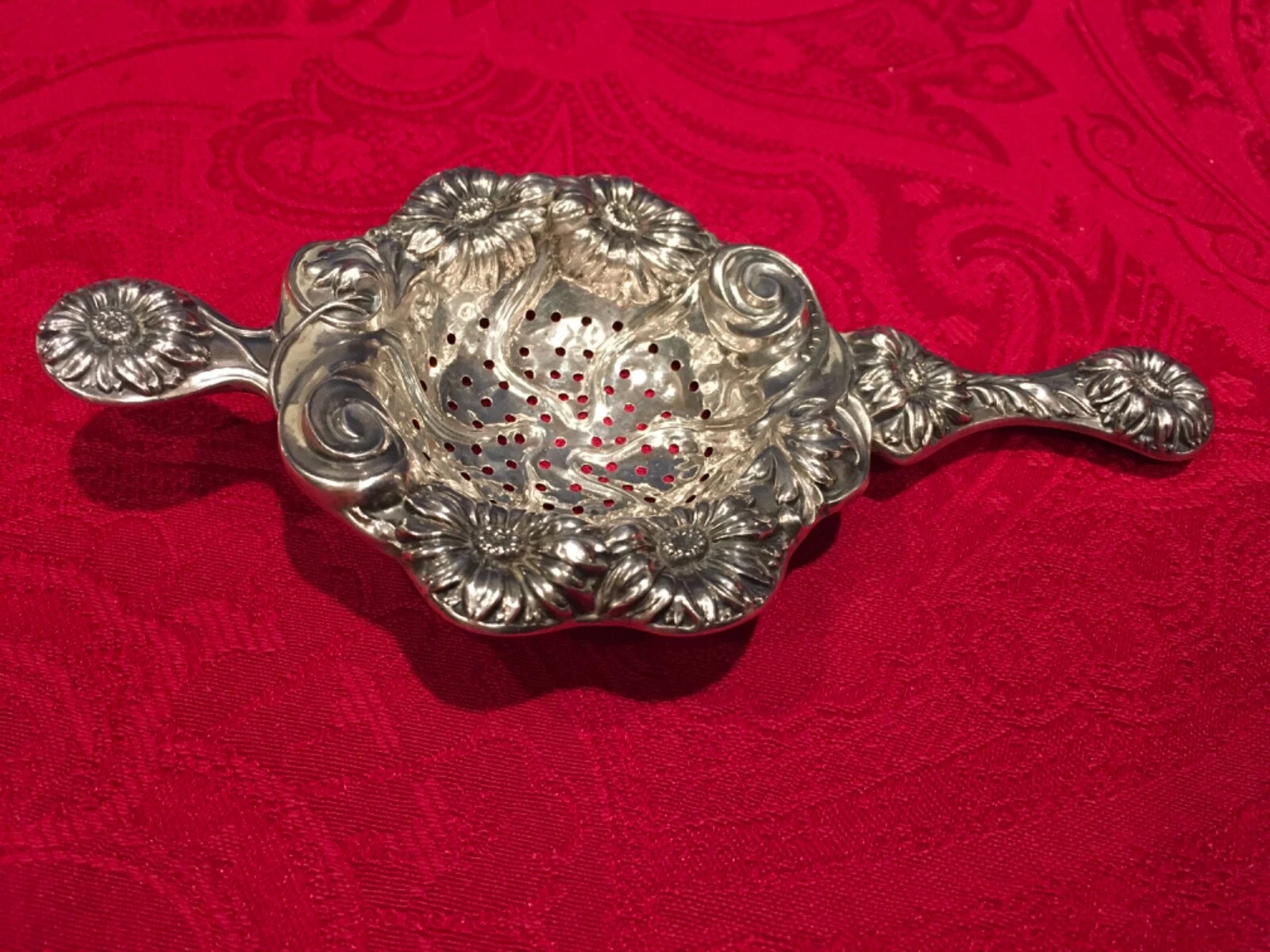 Chrysanthemum Sterling Over the Cup Tea Strainer